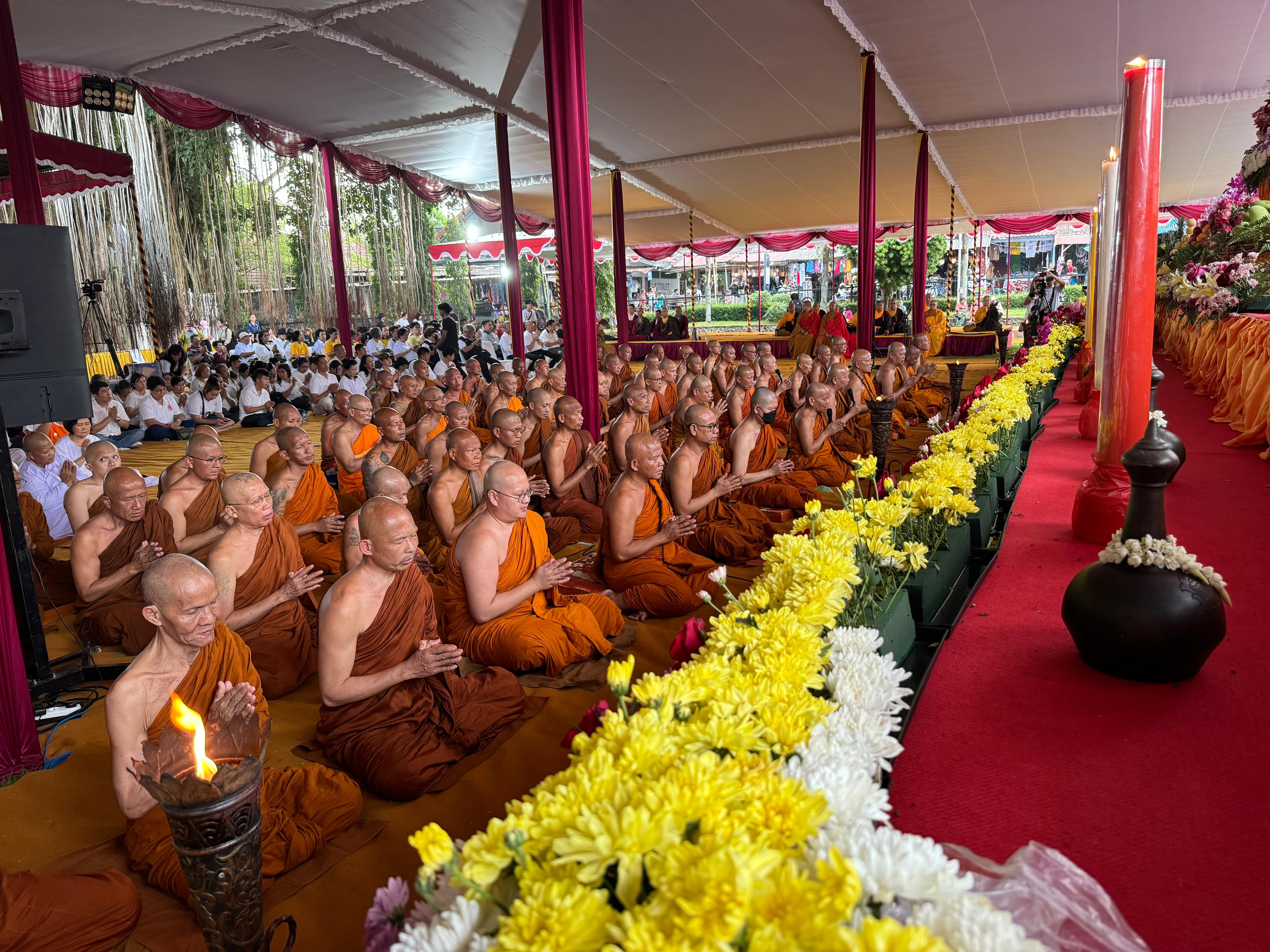 AIR BERKAH DI MENDUT (4)