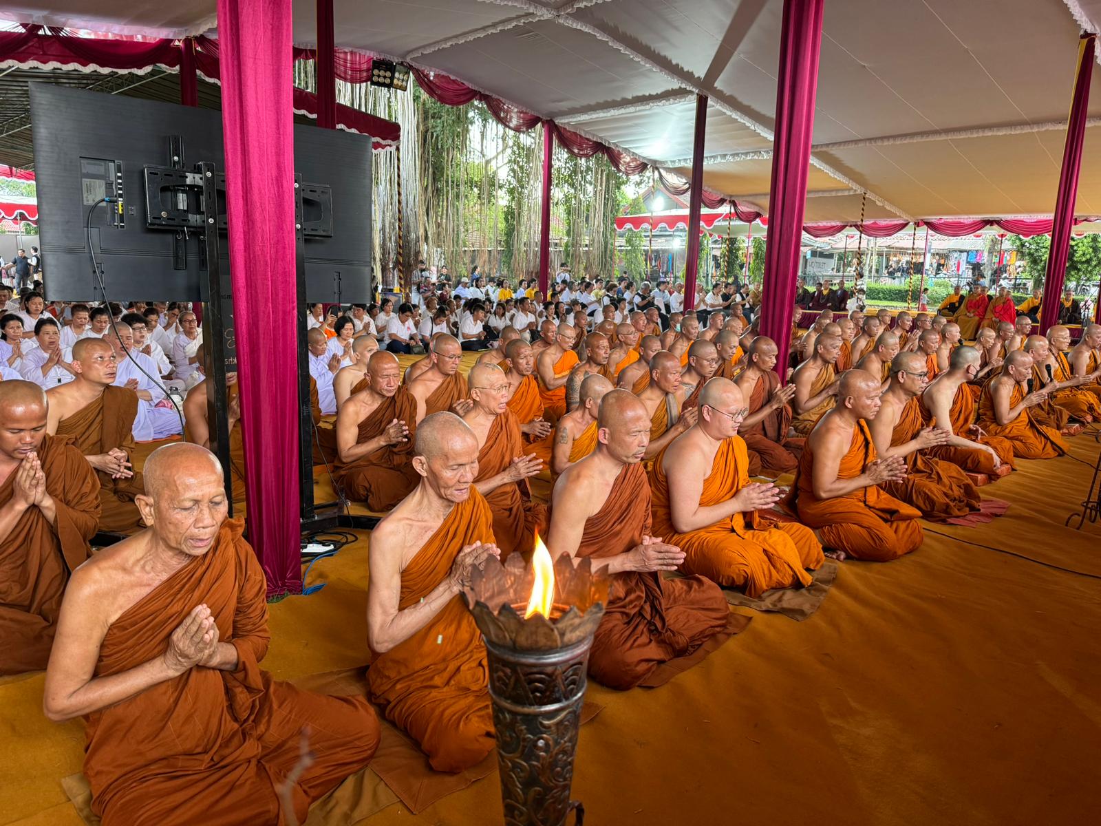 AIR BERKAH DI MENDUT (5)